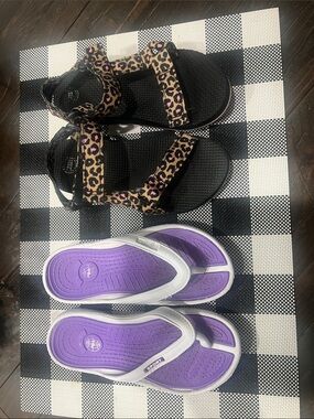 Sporto Leopard Print Strappy Sandals & Purple White Flip Flops